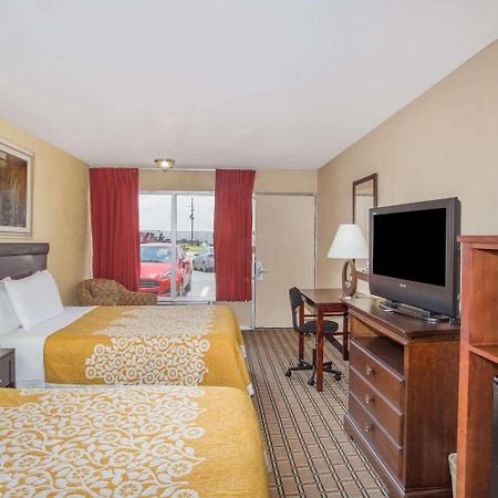 Days Inn By Wyndham Blytheville Εξωτερικό φωτογραφία