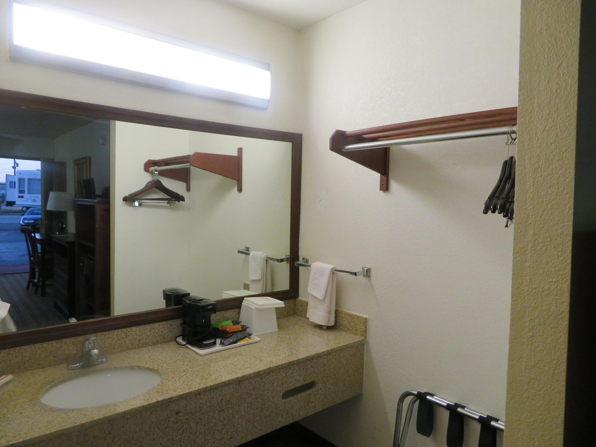 Days Inn By Wyndham Blytheville Εξωτερικό φωτογραφία