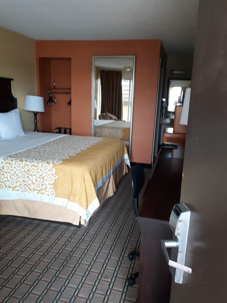 Days Inn By Wyndham Blytheville Εξωτερικό φωτογραφία