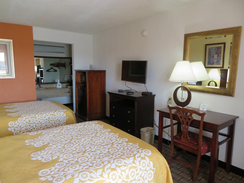 Days Inn By Wyndham Blytheville Εξωτερικό φωτογραφία
