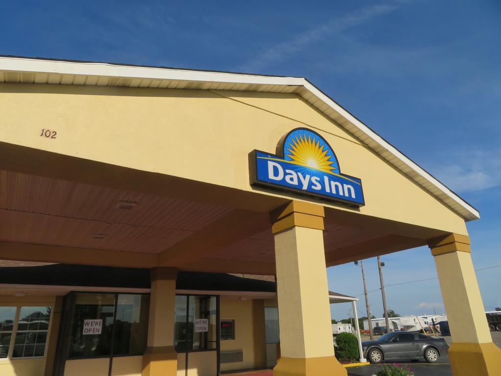 Days Inn By Wyndham Blytheville Εξωτερικό φωτογραφία