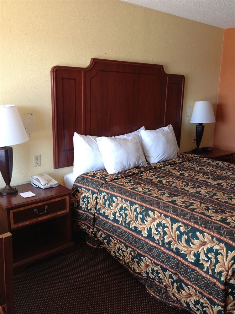 Days Inn By Wyndham Blytheville Εξωτερικό φωτογραφία