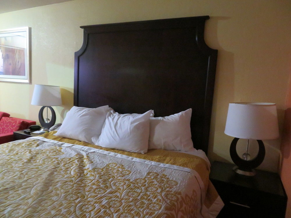 Days Inn By Wyndham Blytheville Εξωτερικό φωτογραφία