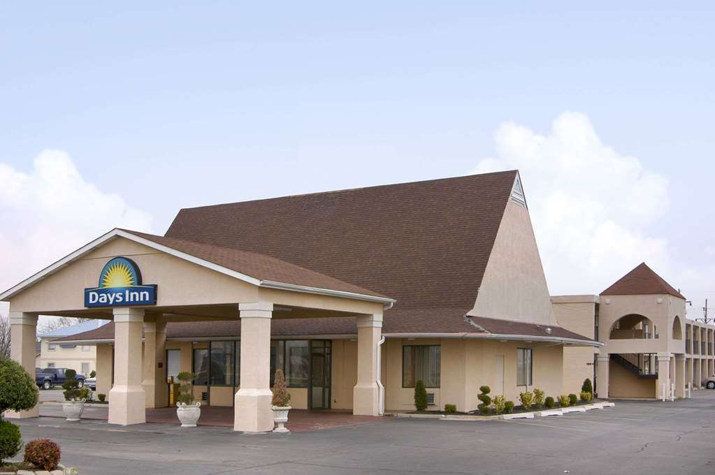 Days Inn By Wyndham Blytheville Εξωτερικό φωτογραφία