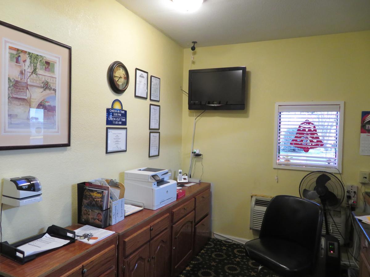 Days Inn By Wyndham Blytheville Εξωτερικό φωτογραφία