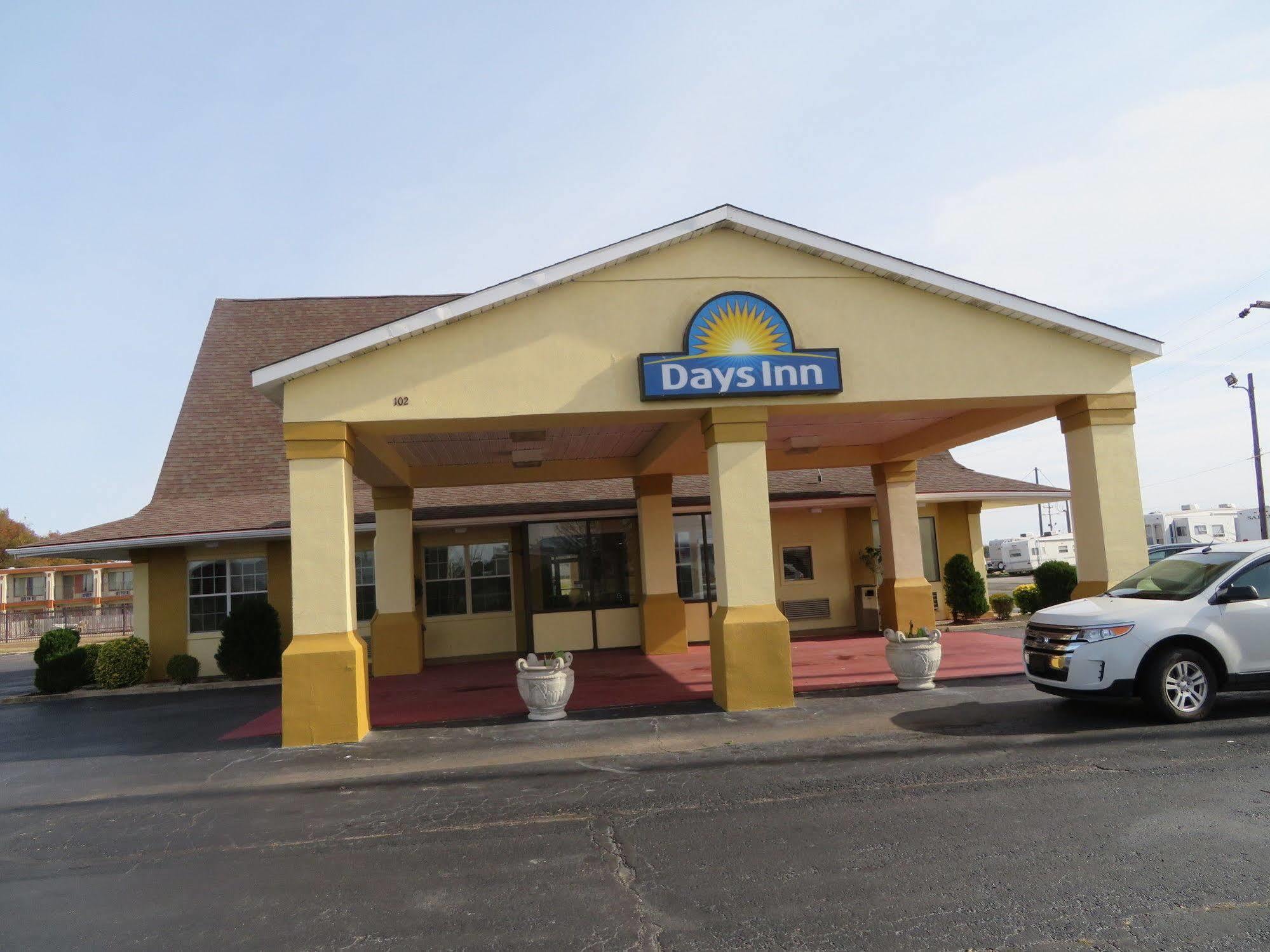 Days Inn By Wyndham Blytheville Εξωτερικό φωτογραφία